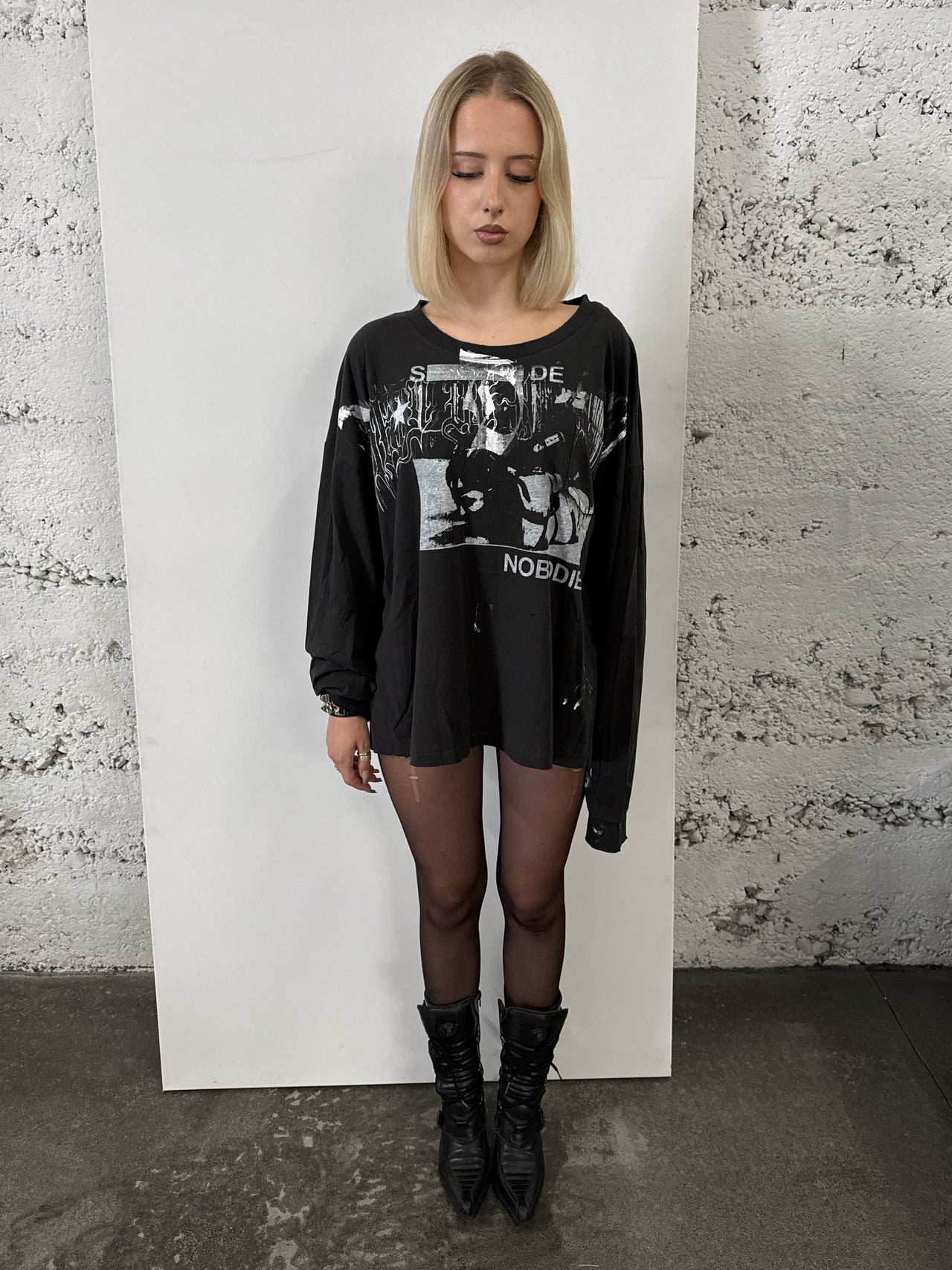 NO NAME LS TEE